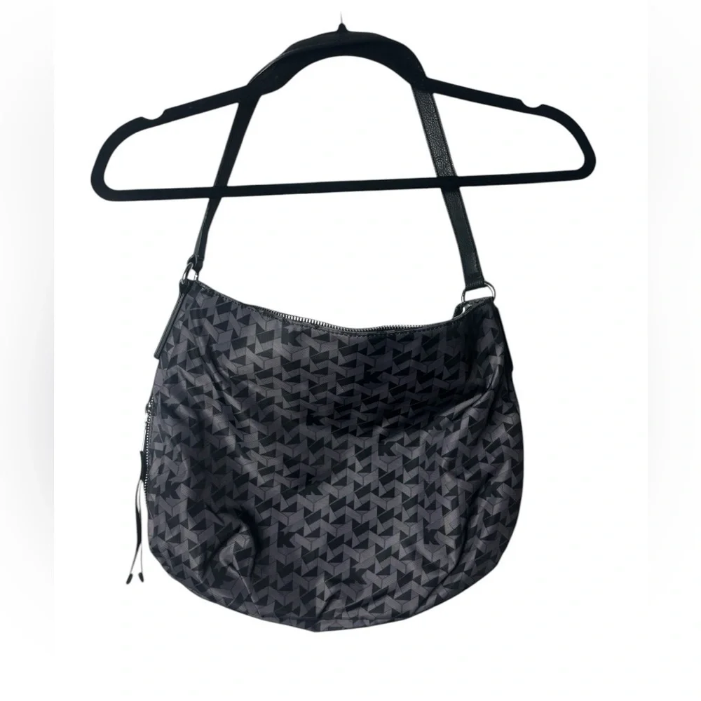 Kipling Zip Expandable Shoulder Handbag Gray Geometric Hardware HB7006 Washable